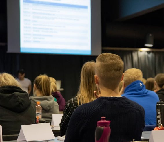 Läpileikkaus liikunnan yhteiskuntatieteiden opintoihin